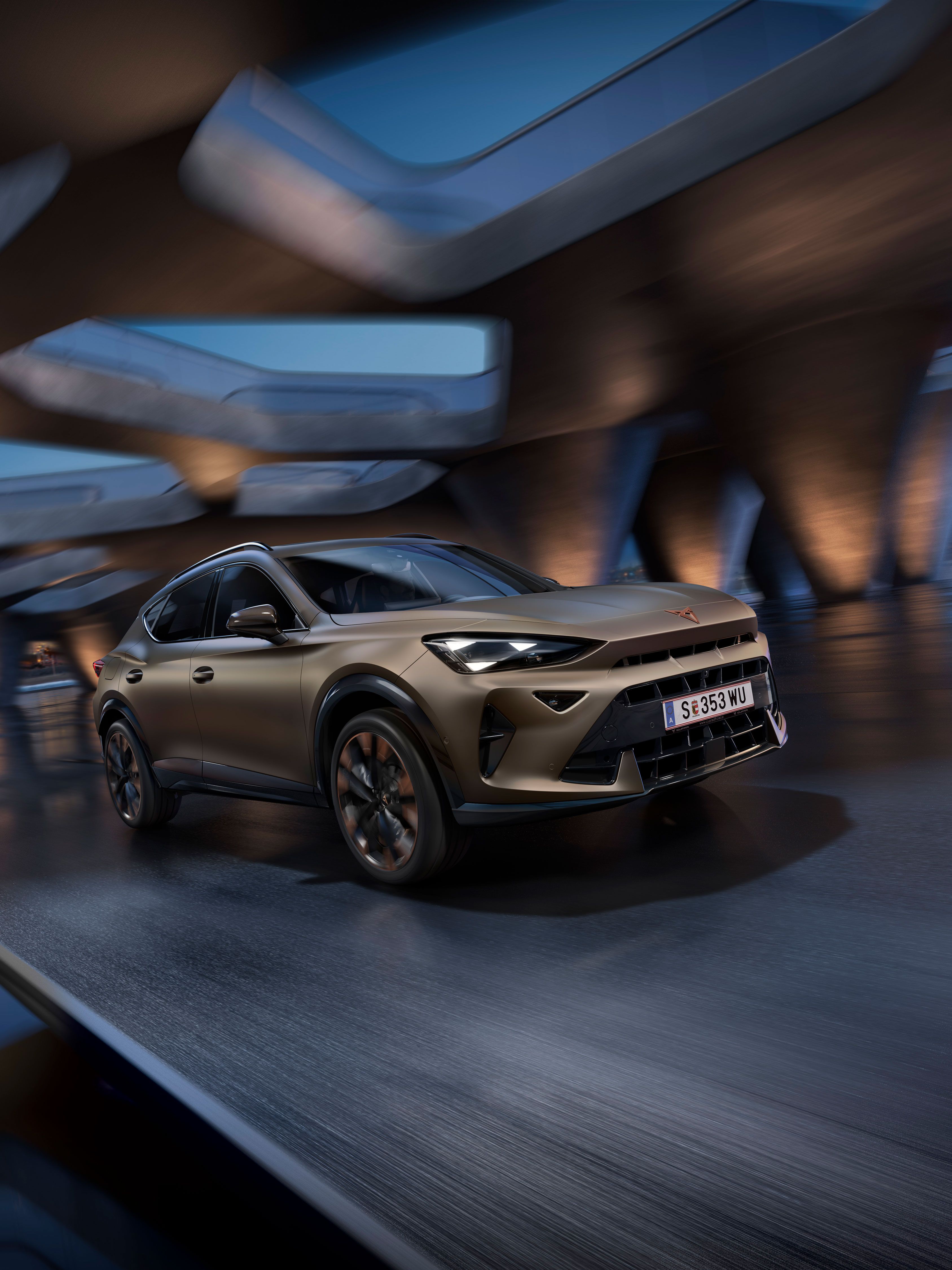 cupra formentor sötét városban