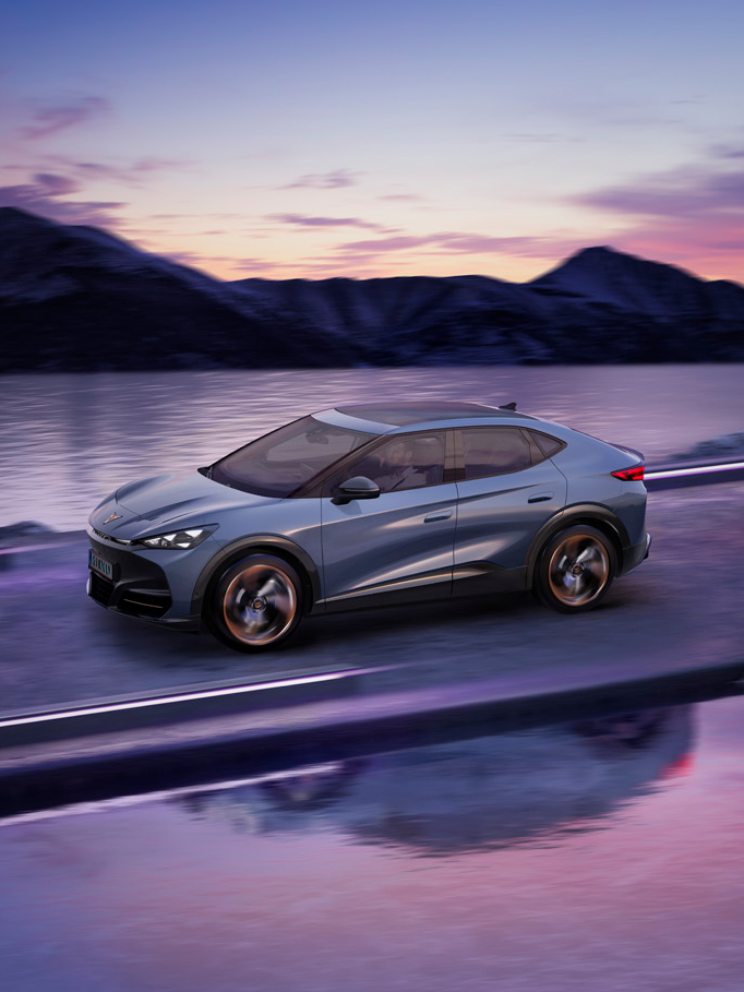 Tavascan lilás fényekkel