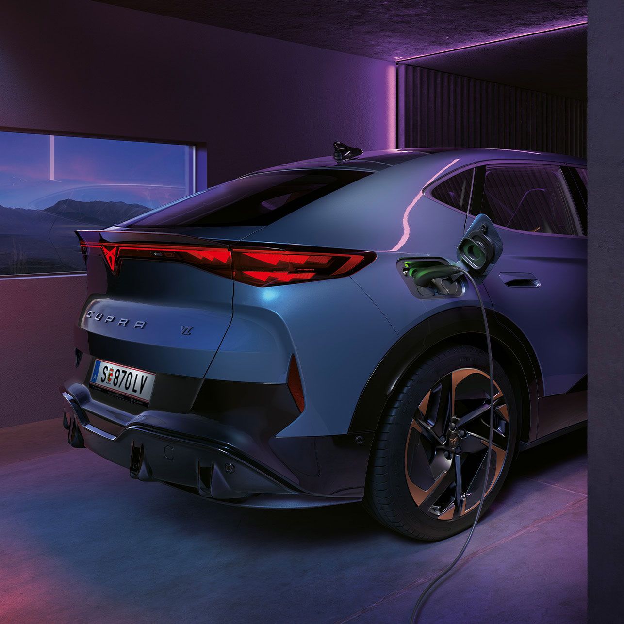 CUPRA Tavascan töltés közben